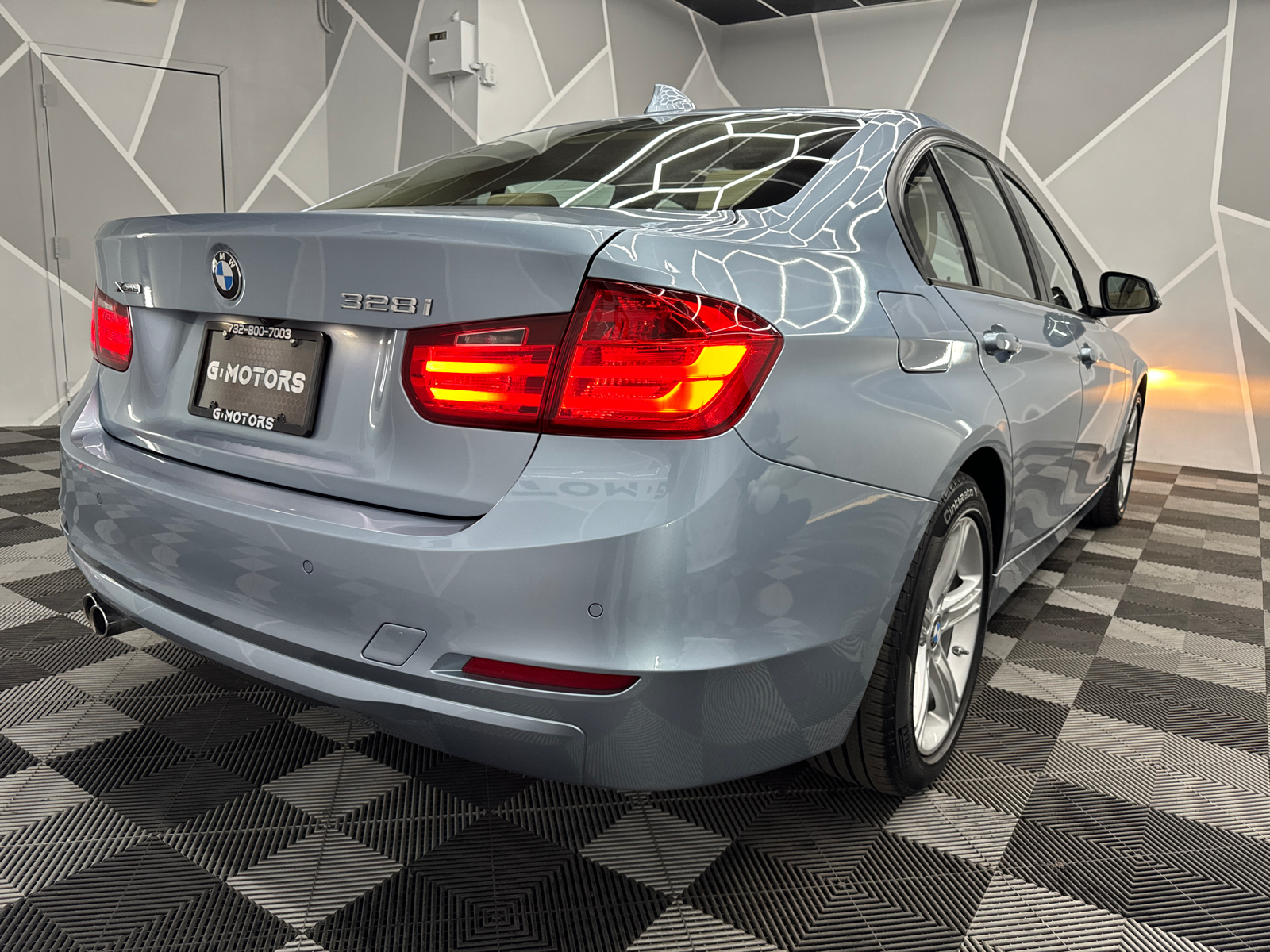 2015 BMW 3 Series 328i xDrive Sedan 4D 9