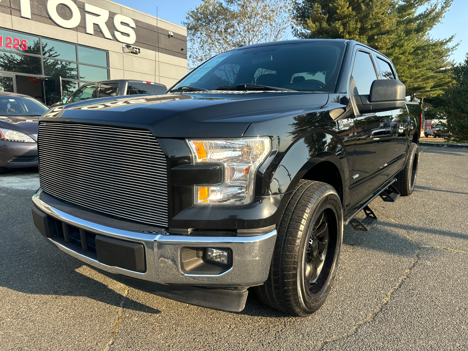 2017 Ford F150 SuperCrew Cab XLT Pickup 4D 5 1/2 ft 1