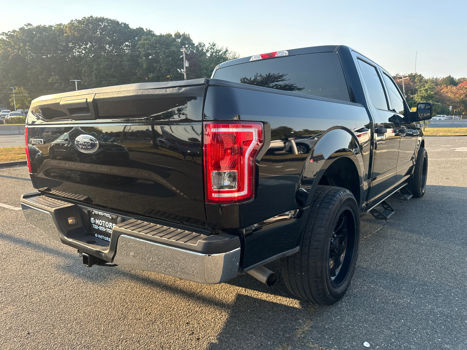 2017 Ford F150 SuperCrew Cab XLT Pickup 4D 5 1/2 ft 9