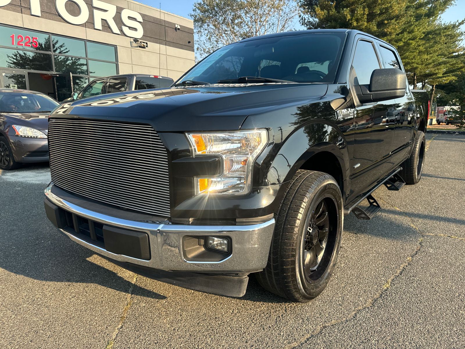 2017 Ford F150 SuperCrew Cab XLT Pickup 4D 5 1/2 ft 17