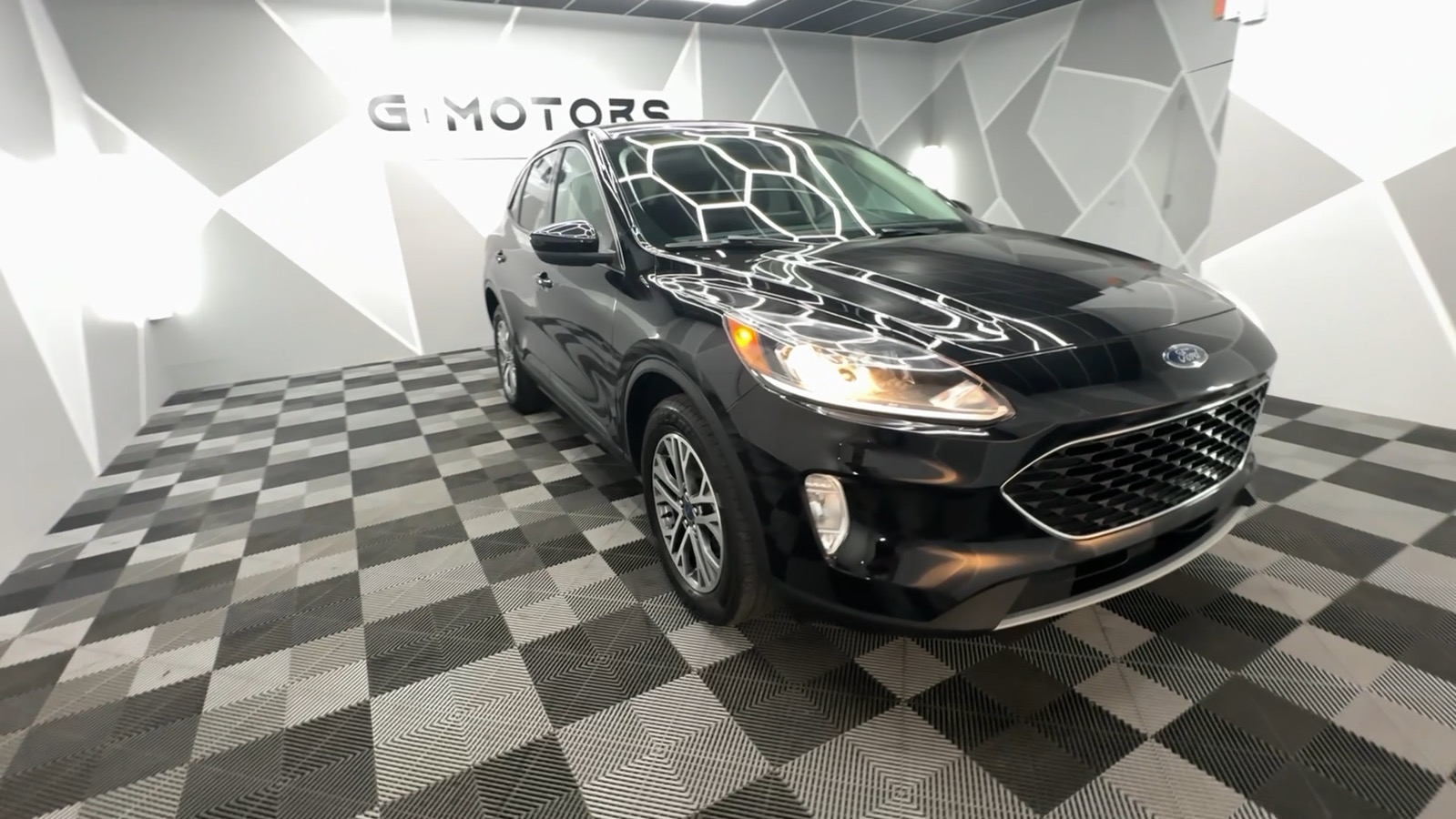 2022 Ford Escape SEL Sport Utility 4D 23