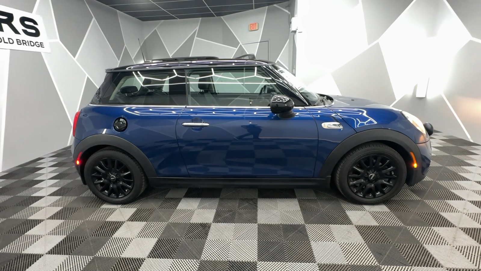 2015 MINI Hardtop 2 Door Cooper S Hatchback 2D 11