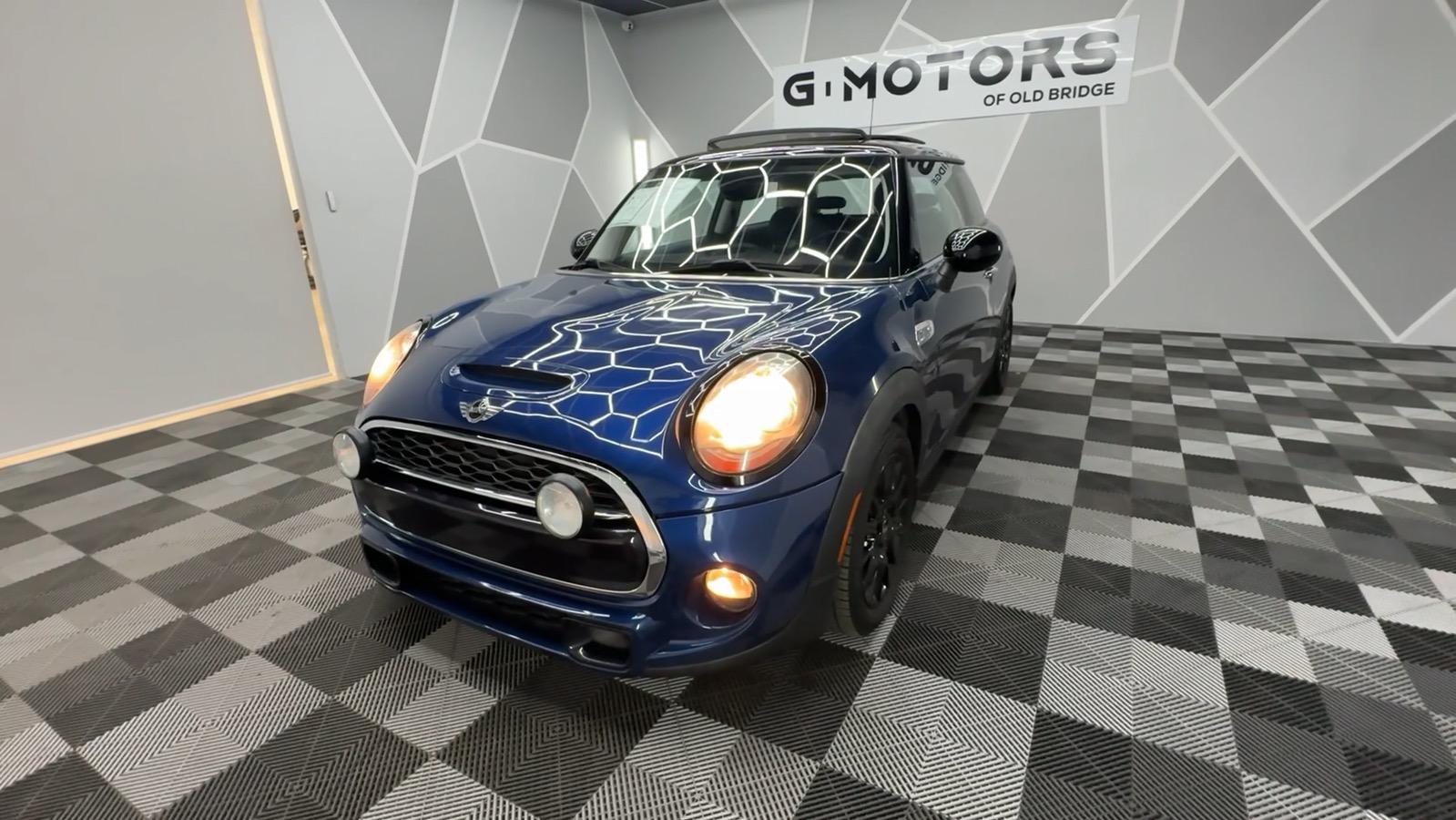 2015 MINI Hardtop 2 Door Cooper S Hatchback 2D 16