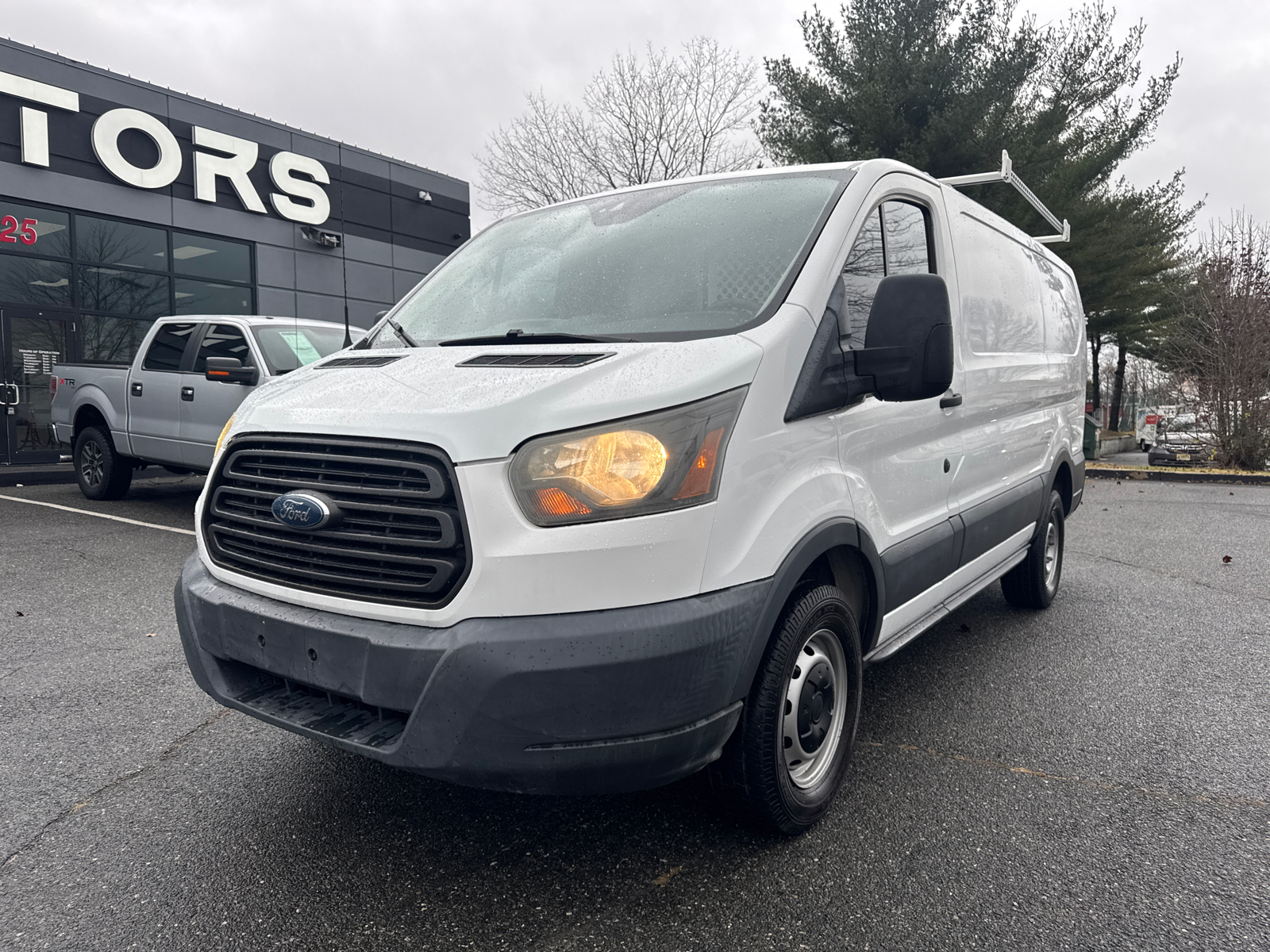 2017 Ford Transit 250 Van Low Roof w/Sliding Side Door w/RWB Van 3D 1