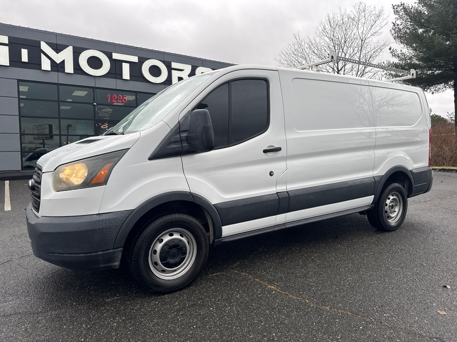 2017 Ford Transit 250 Van Low Roof w/Sliding Side Door w/RWB Van 3D 2