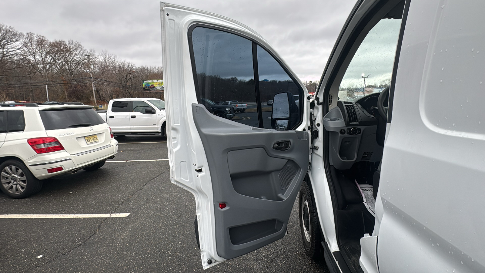 2017 Ford Transit 250 Van Low Roof w/Sliding Side Door w/RWB Van 3D 30