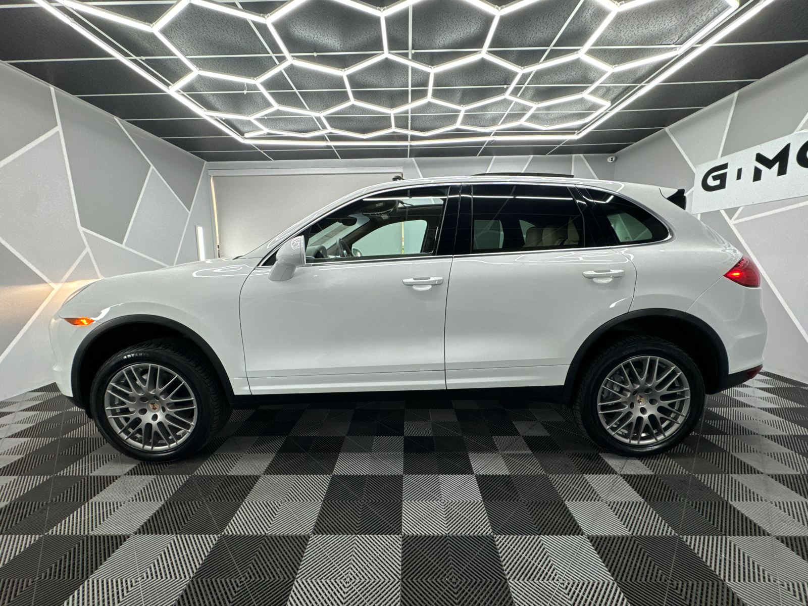 2014 Porsche Cayenne S Sport Utility 4D 2