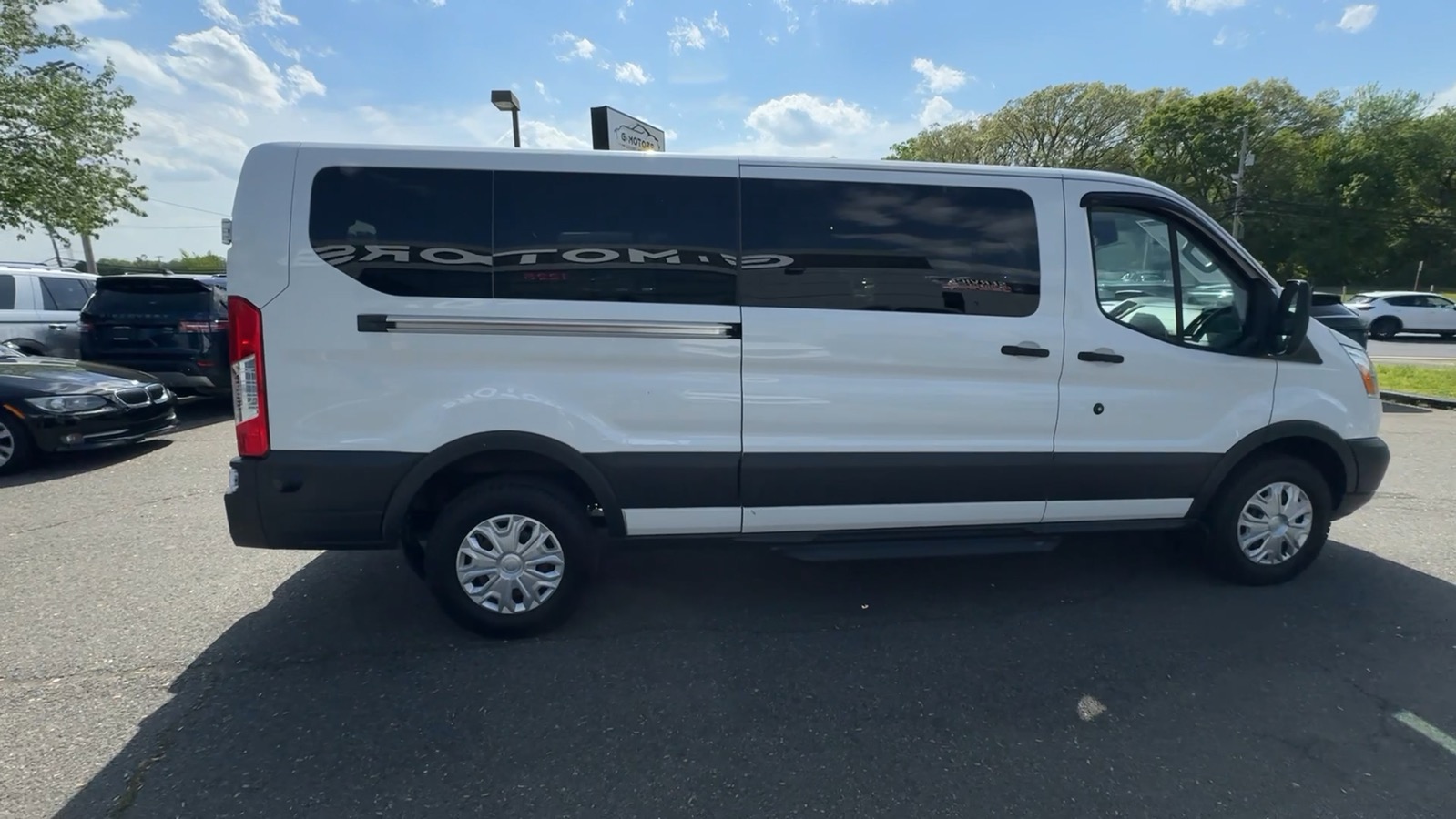 2015 Ford Transit 350 Wagon XLT w/Low Roof w/Sliding Side Door Van 3D 20