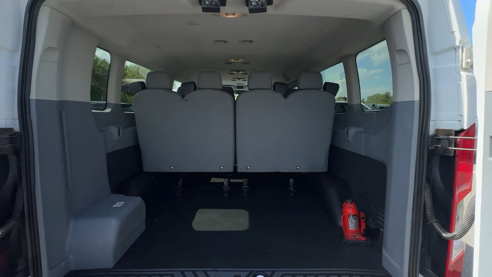 2015 Ford Transit 350 Wagon XLT w/Low Roof w/Sliding Side Door Van 3D 35