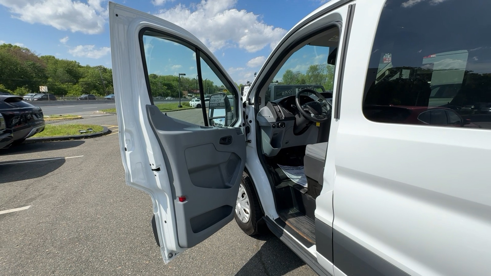 2015 Ford Transit 350 Wagon XLT w/Low Roof w/Sliding Side Door Van 3D 46