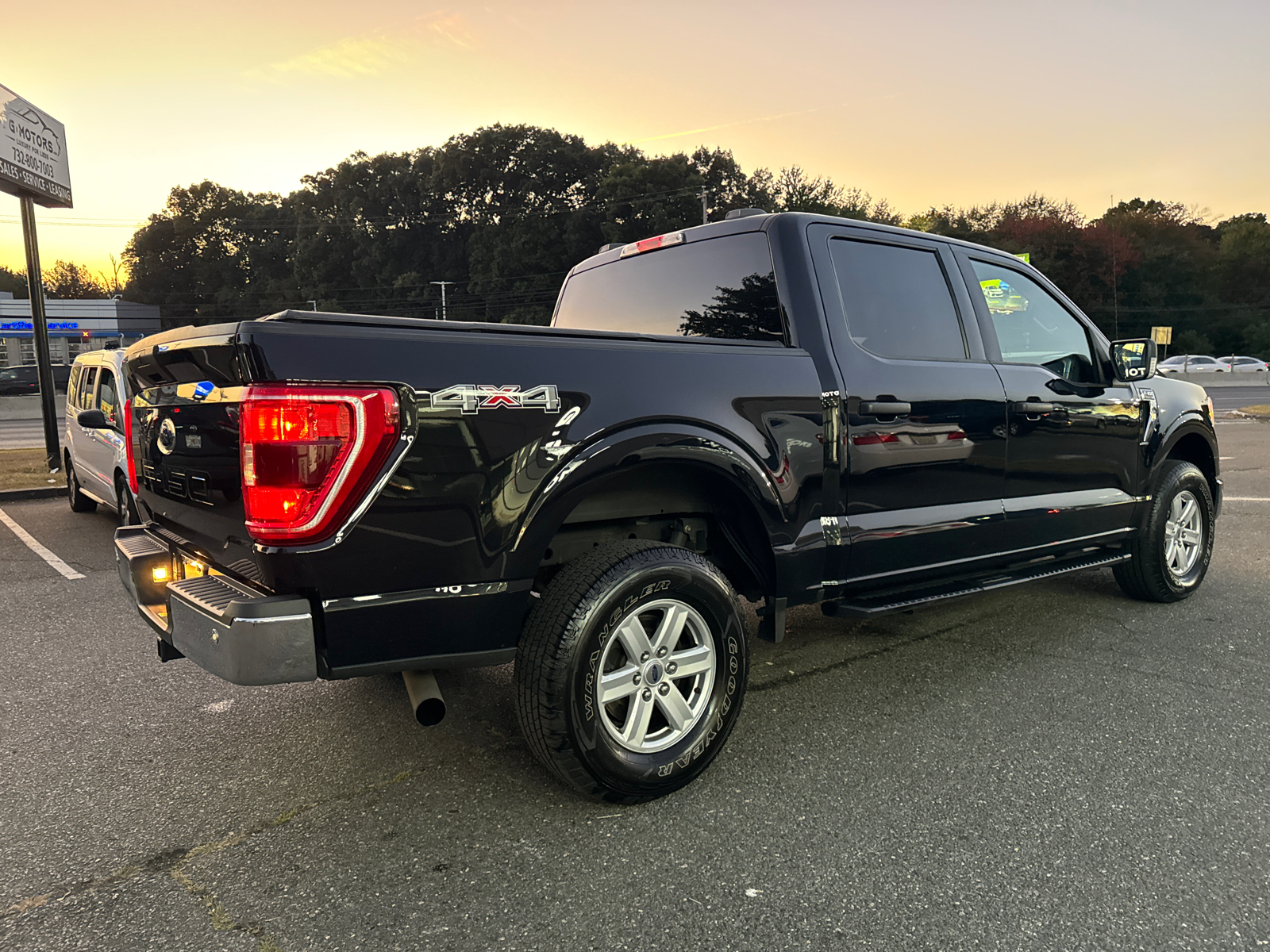 2021 Ford F150 SuperCrew Cab XLT Pickup 4D 5 1/2 ft 10