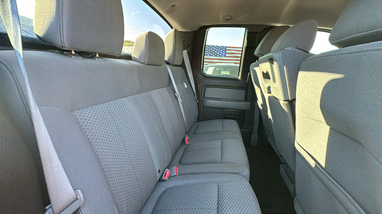 2012 Ford F150 Super Cab XLT Pickup 4D 8 ft 27