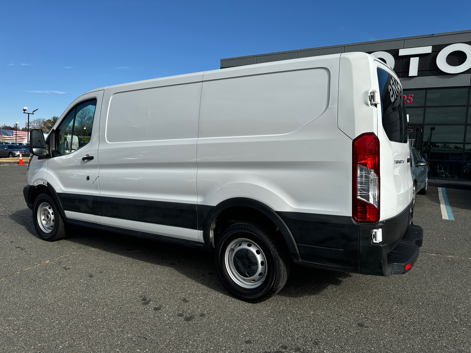 2019 Ford Transit 250 Van Low Roof w/60/40 Side Door w/RWB Van 3D 4