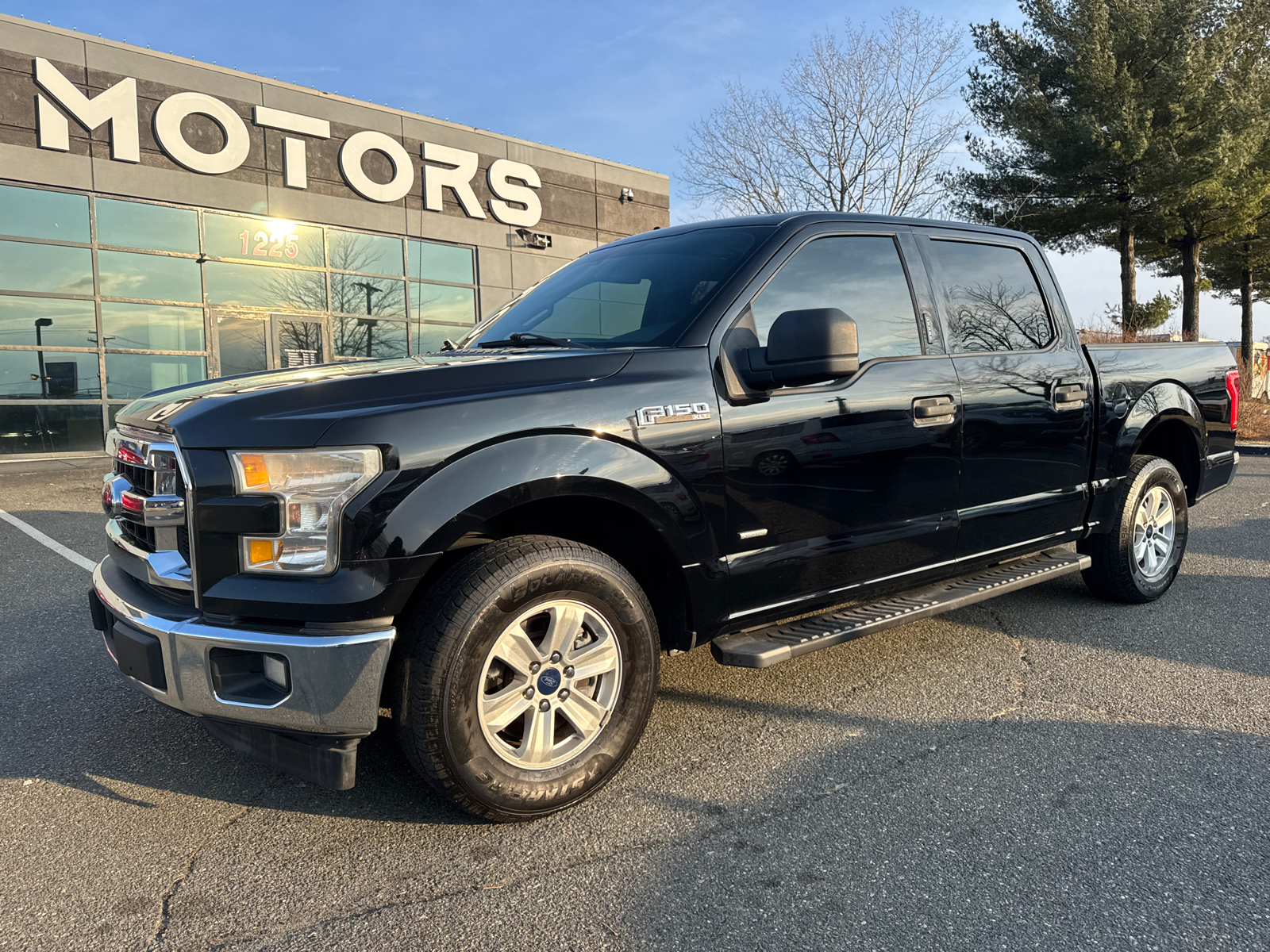 2017 Ford F150 SuperCrew Cab XLT Pickup 4D 5 1/2 ft 2