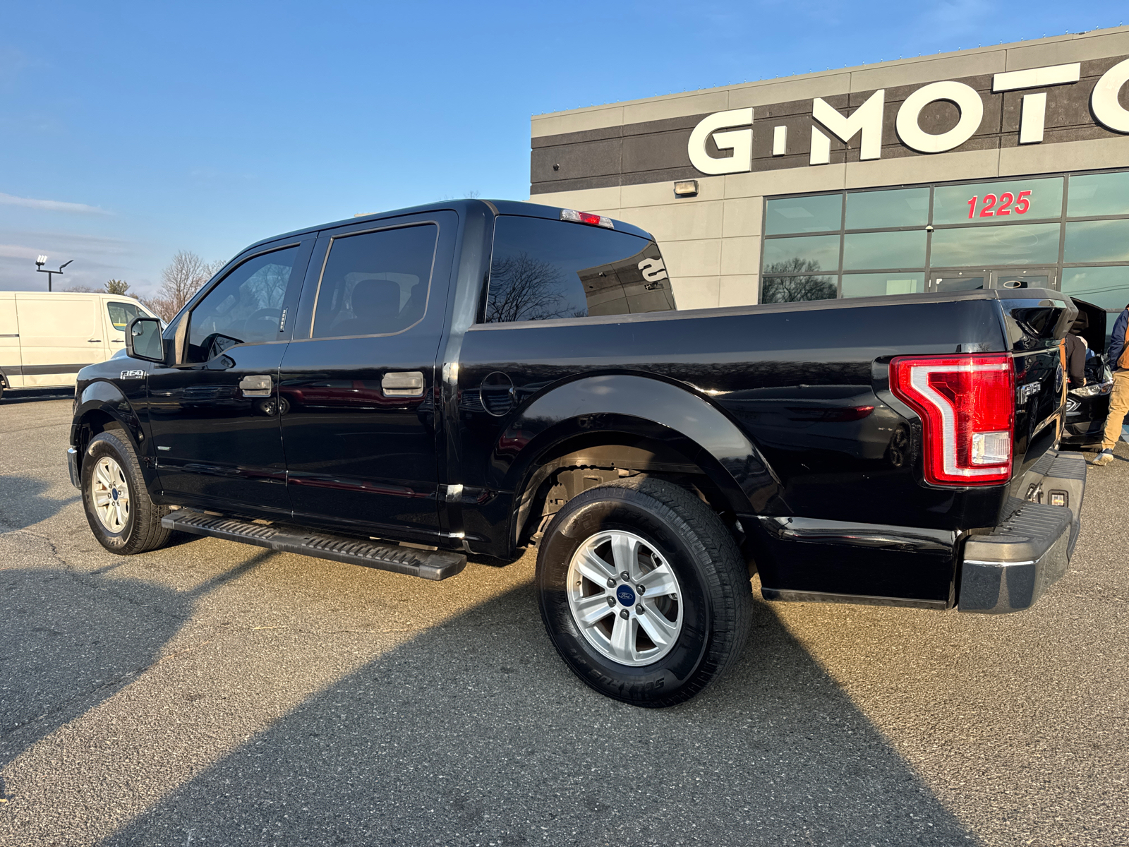 2017 Ford F150 SuperCrew Cab XLT Pickup 4D 5 1/2 ft 4