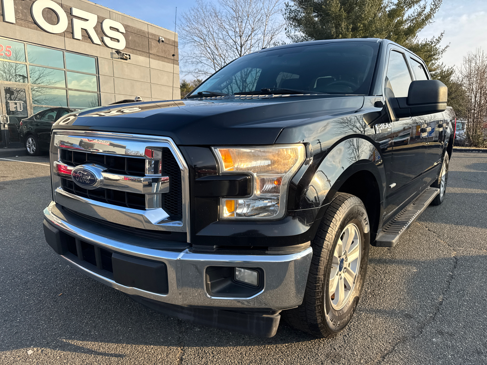 2017 Ford F150 SuperCrew Cab XLT Pickup 4D 5 1/2 ft 17