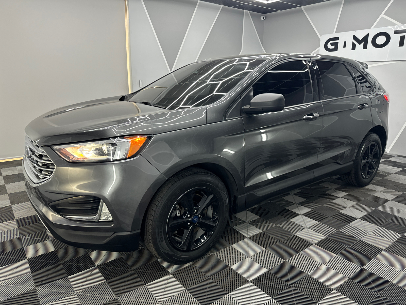 2020 Ford Edge SE Sport Utility 4D 2