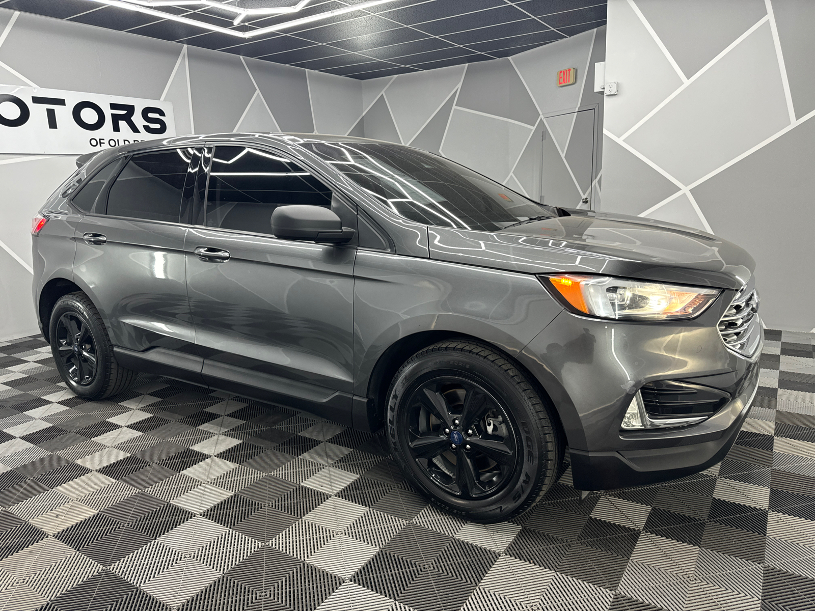 2020 Ford Edge SE Sport Utility 4D 12