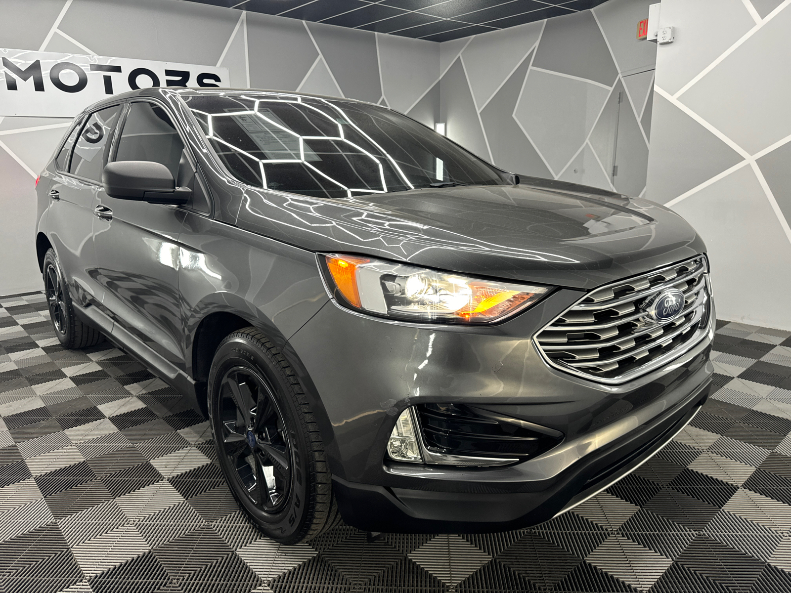 2020 Ford Edge SE Sport Utility 4D 13