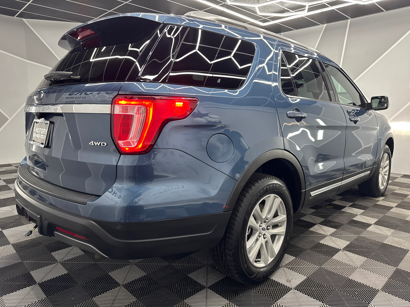 2019 Ford Explorer XLT Sport Utility 4D 10