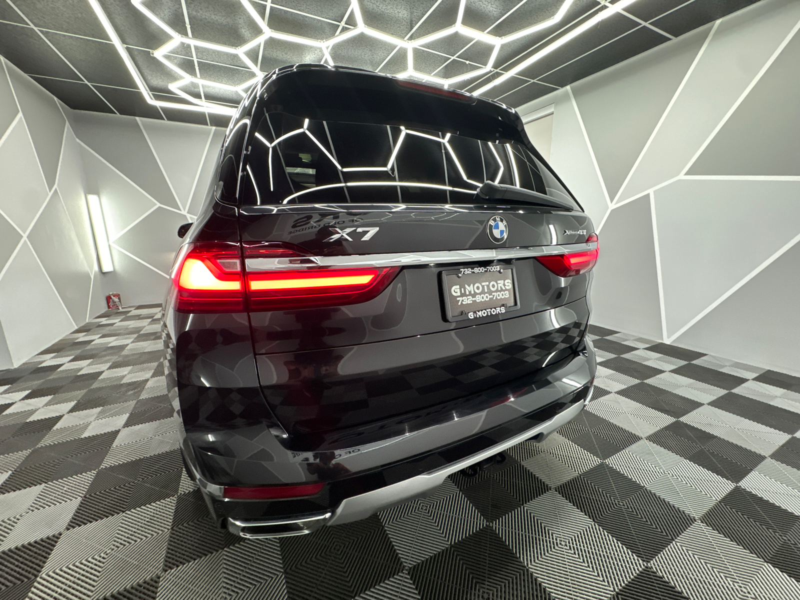 2020 BMW X7  6