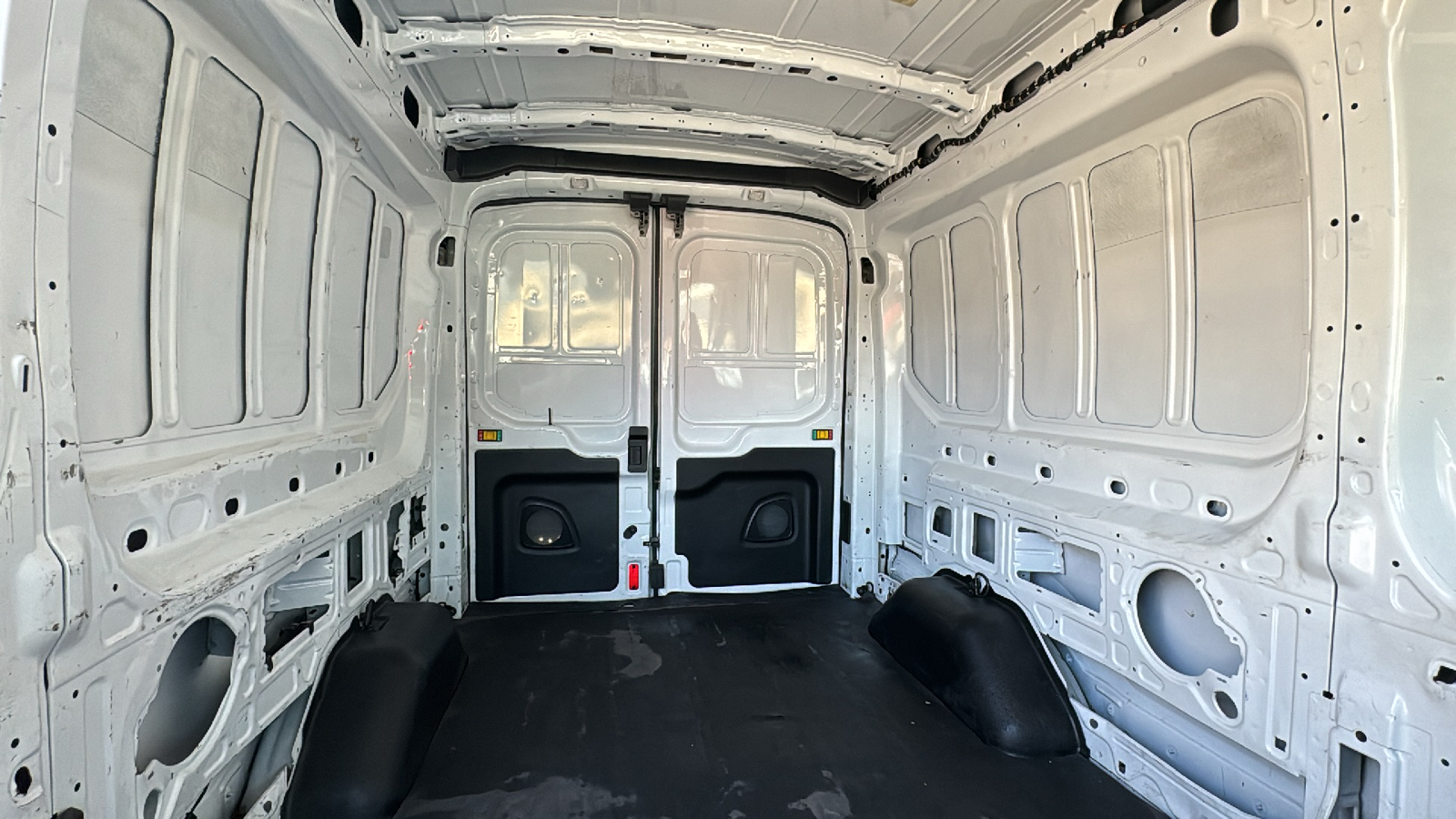 2019 Ford Transit 250 Van Medium Roof w/Sliding Side Door w/LWB Van 3D 28