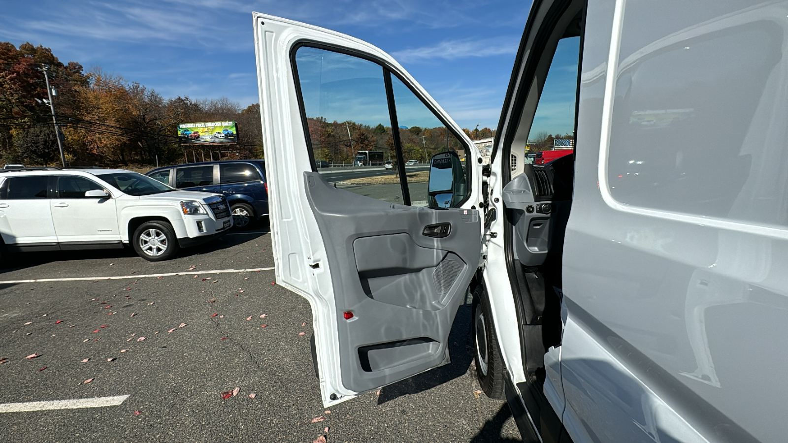 2019 Ford Transit 250 Van Medium Roof w/Sliding Side Door w/LWB Van 3D 29