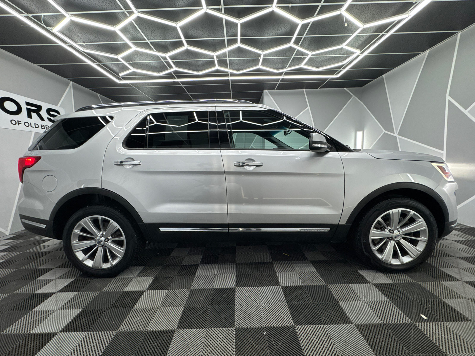 2019 Ford Explorer Limited Sport Utility 4D 11