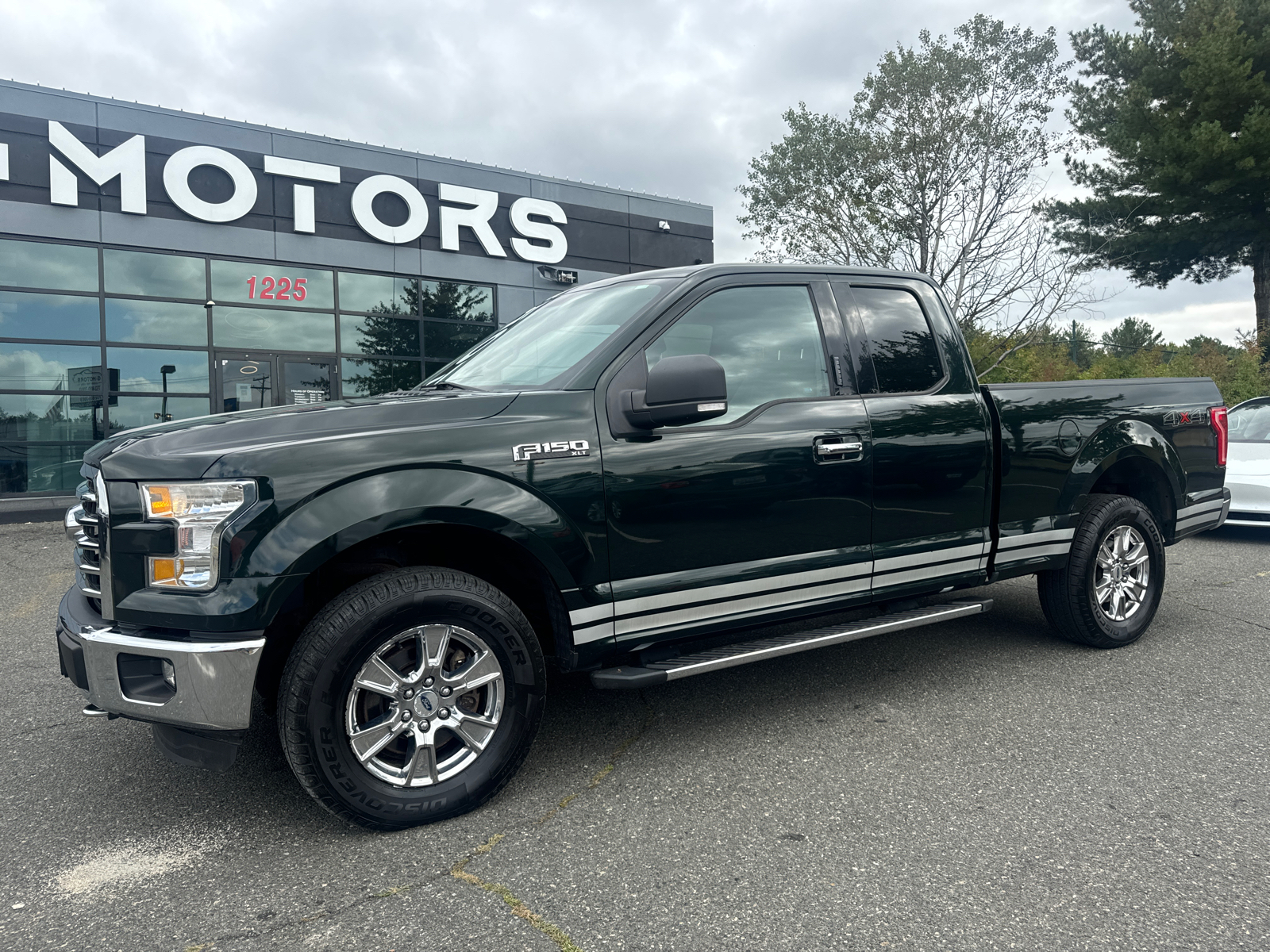 2015 Ford F150 Super Cab XLT Pickup 4D 6 1/2 ft 2