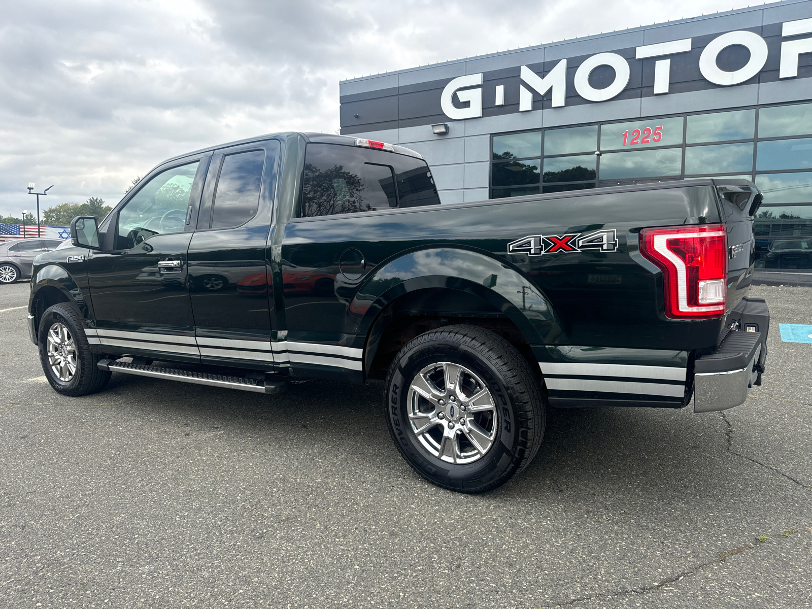 2015 Ford F150 Super Cab XLT Pickup 4D 6 1/2 ft 4