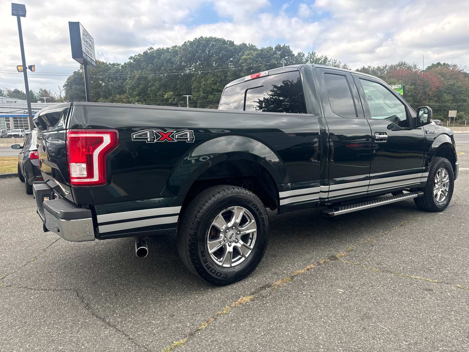 2015 Ford F150 Super Cab XLT Pickup 4D 6 1/2 ft 10