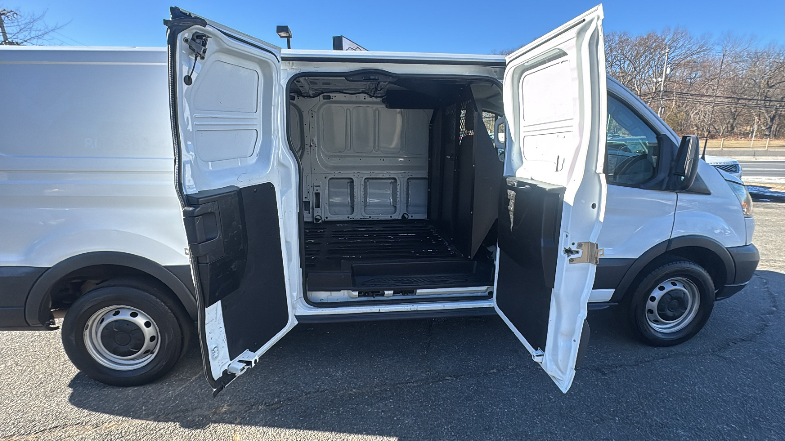 2015 Ford Transit  25