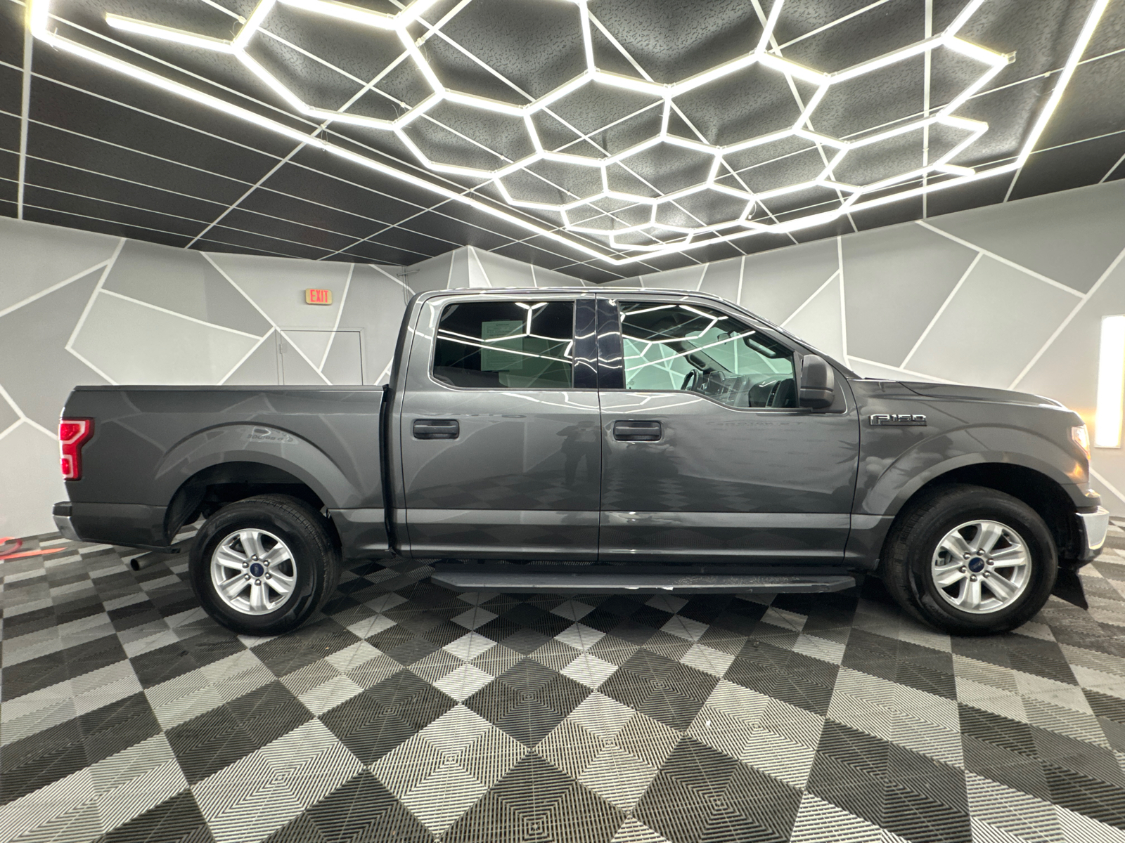 2018 Ford F150 SuperCrew Cab XLT Pickup 4D 5 1/2 ft 11