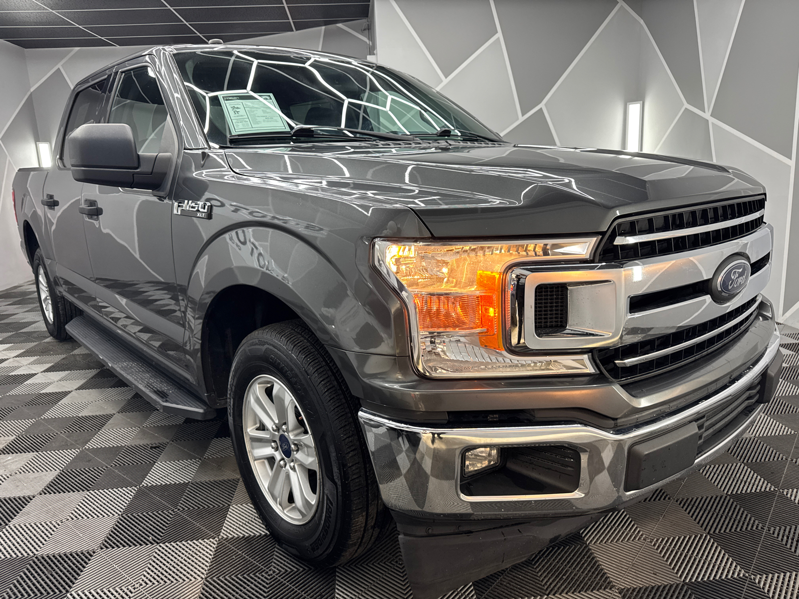 2018 Ford F150 SuperCrew Cab XLT Pickup 4D 5 1/2 ft 13