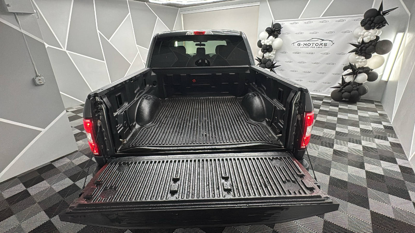 2018 Ford F150 SuperCrew Cab XLT Pickup 4D 5 1/2 ft 22