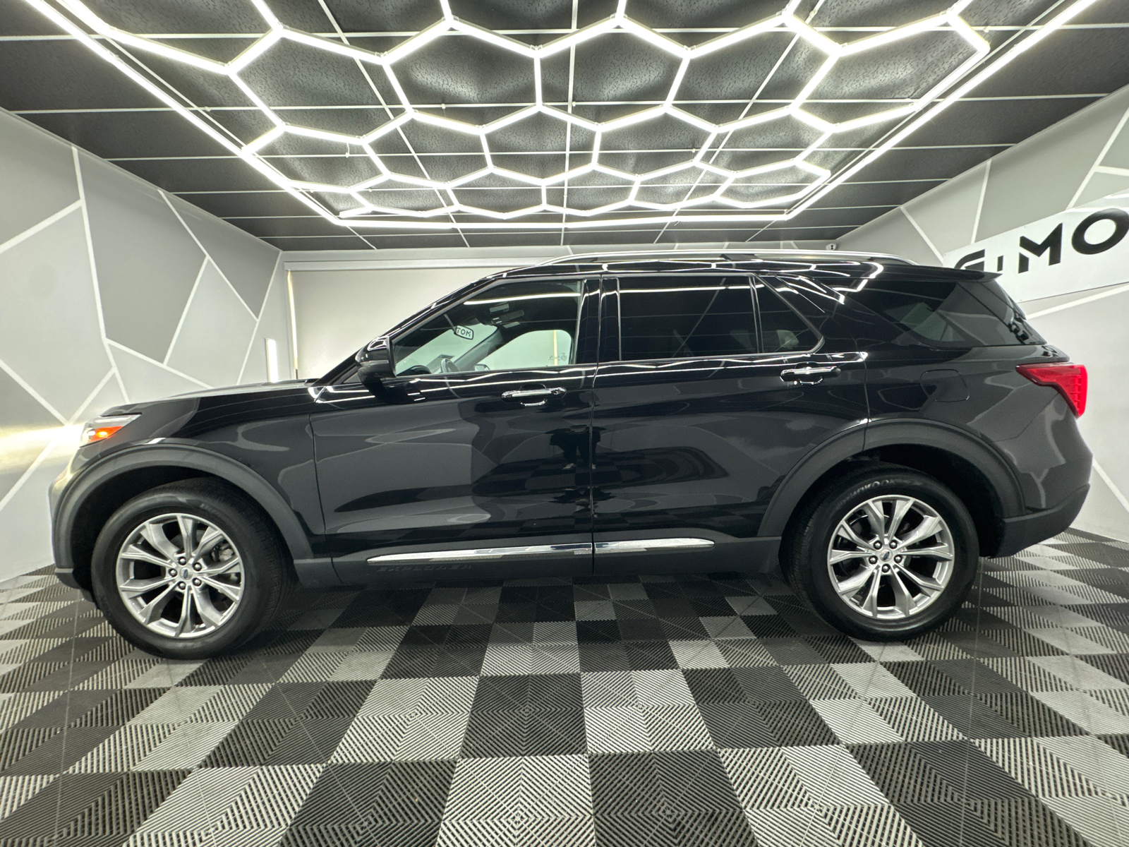 2020 Ford Explorer Limited Sport Utility 4D 3