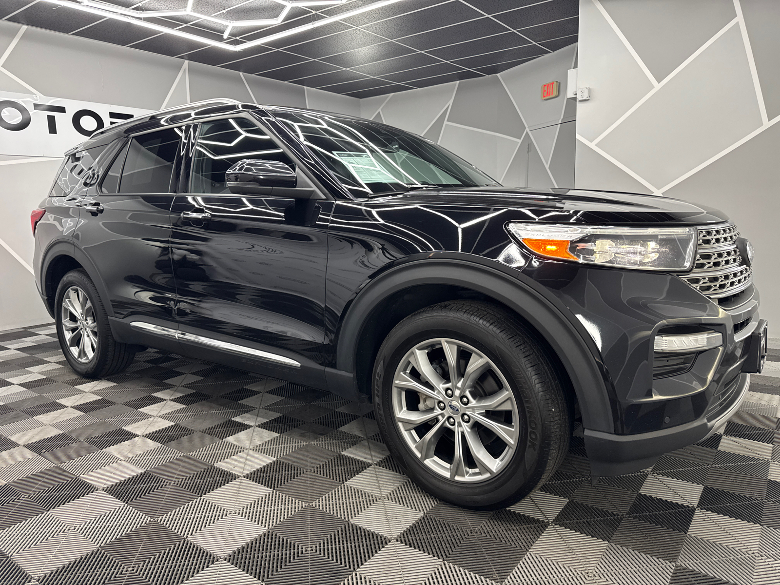 2020 Ford Explorer Limited Sport Utility 4D 12