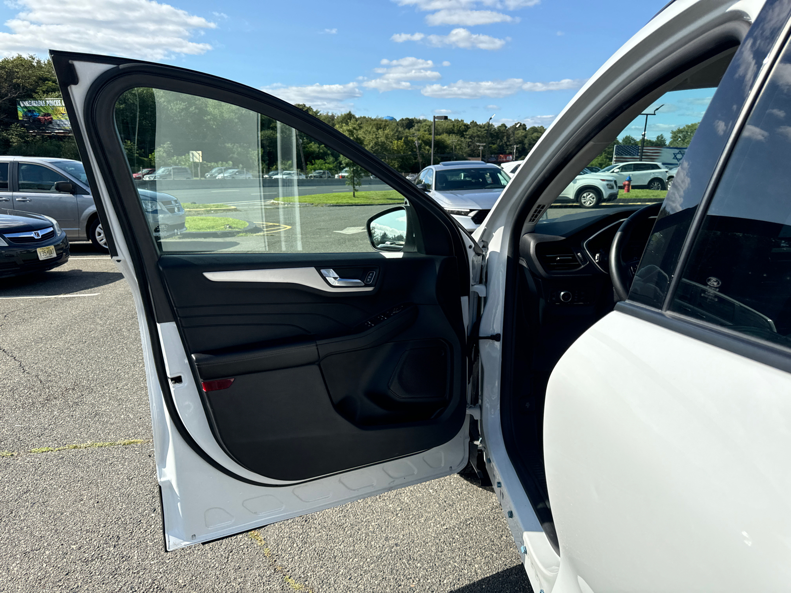 2021 Ford Escape SEL Hybrid Sport Utility 4D 32