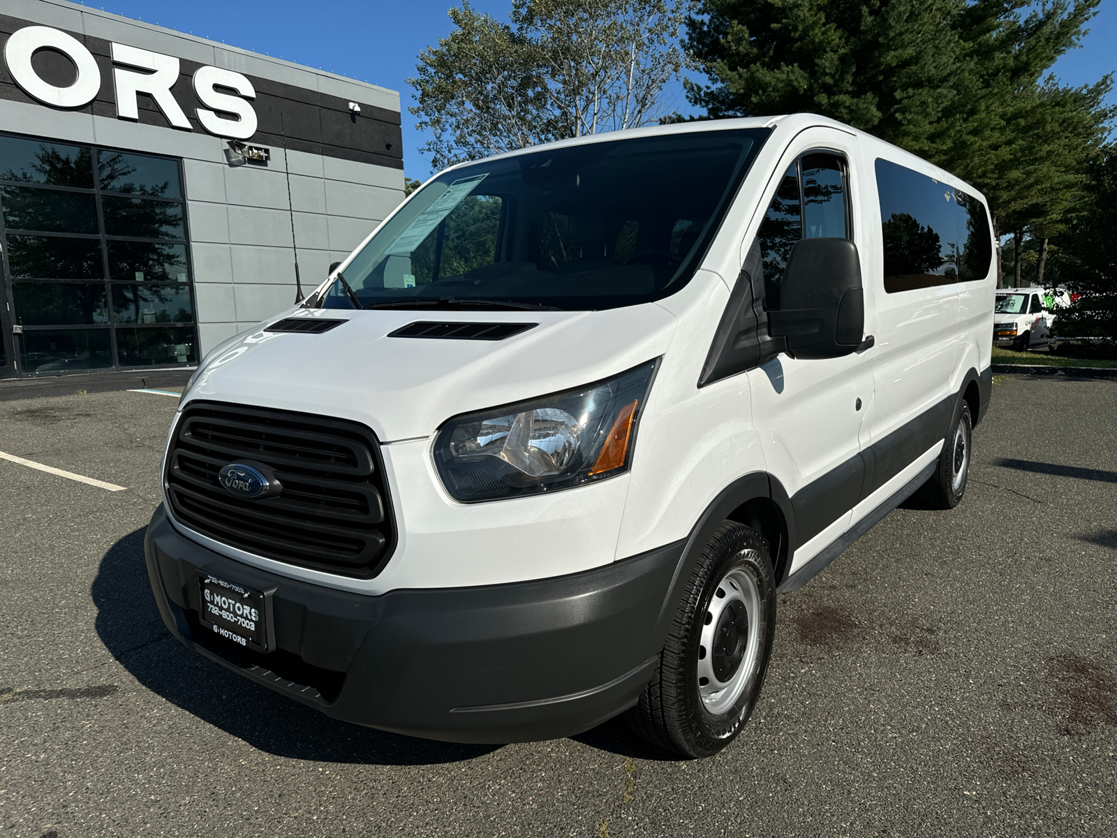 2016 Ford Transit 150 Wagon XLT w/Low Roof w/60/40 Side Door Van 3D 1