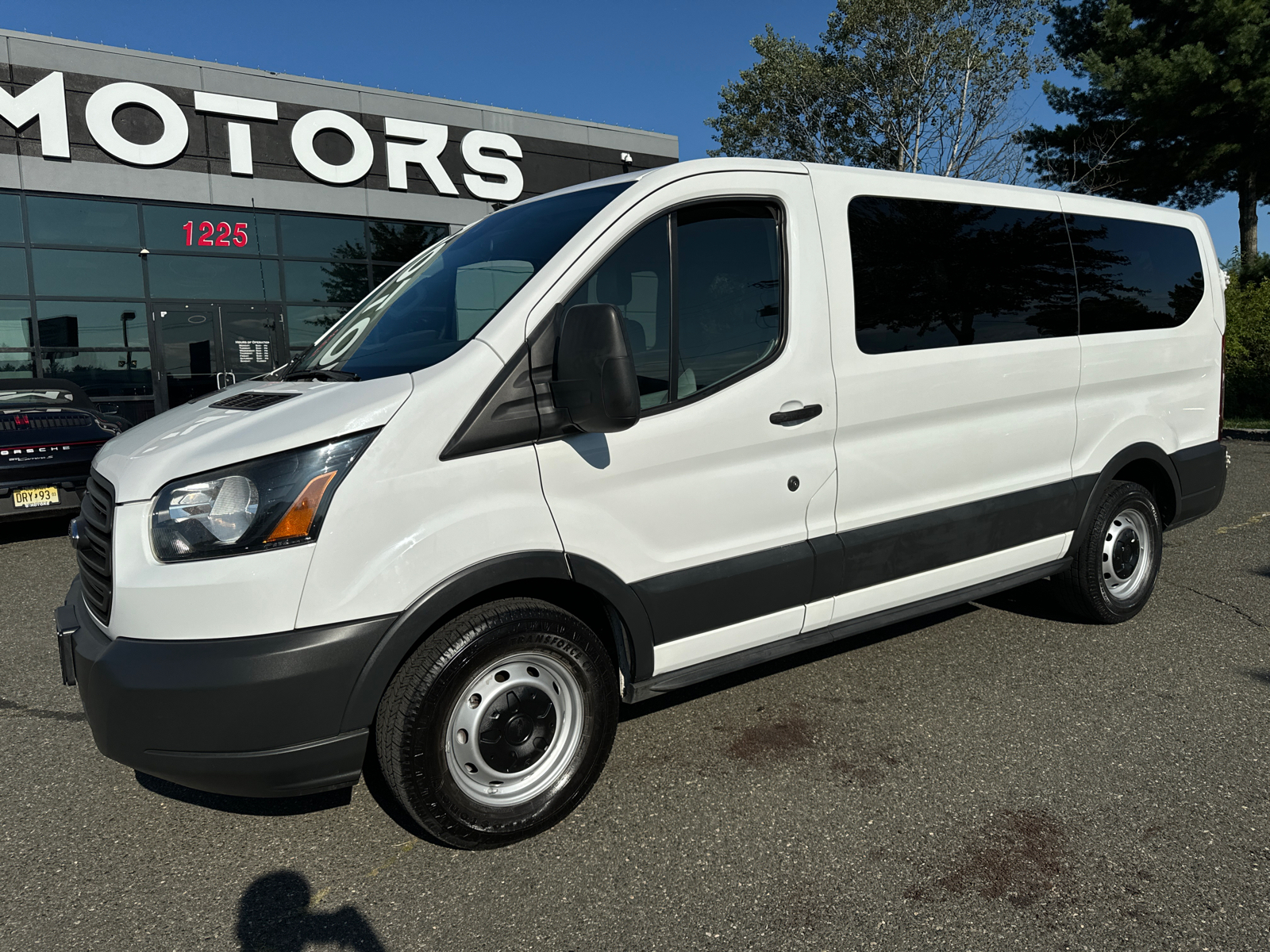 2016 Ford Transit 150 Wagon XLT w/Low Roof w/60/40 Side Door Van 3D 2