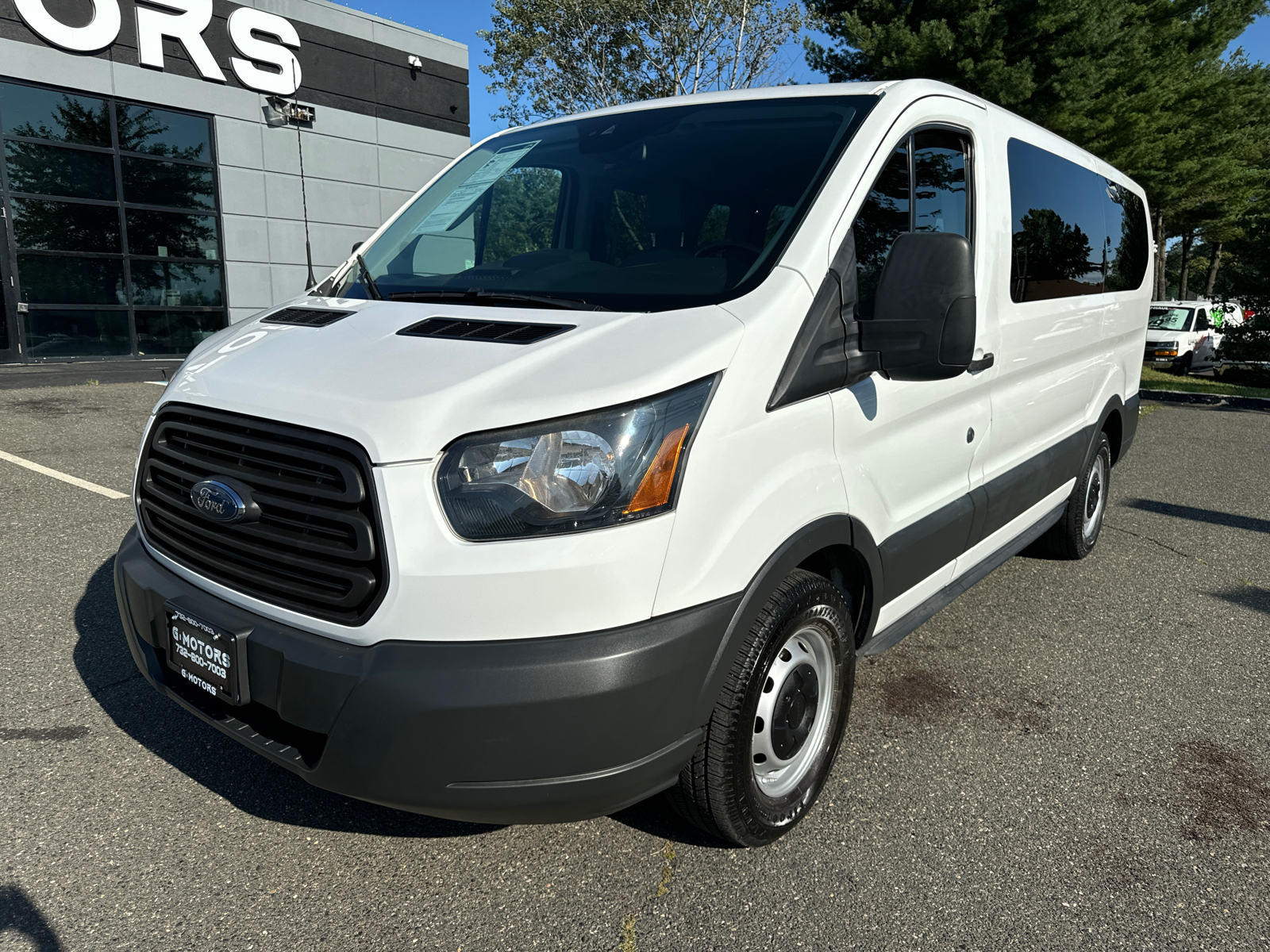 2016 Ford Transit 150 Wagon XLT w/Low Roof w/60/40 Side Door Van 3D 17