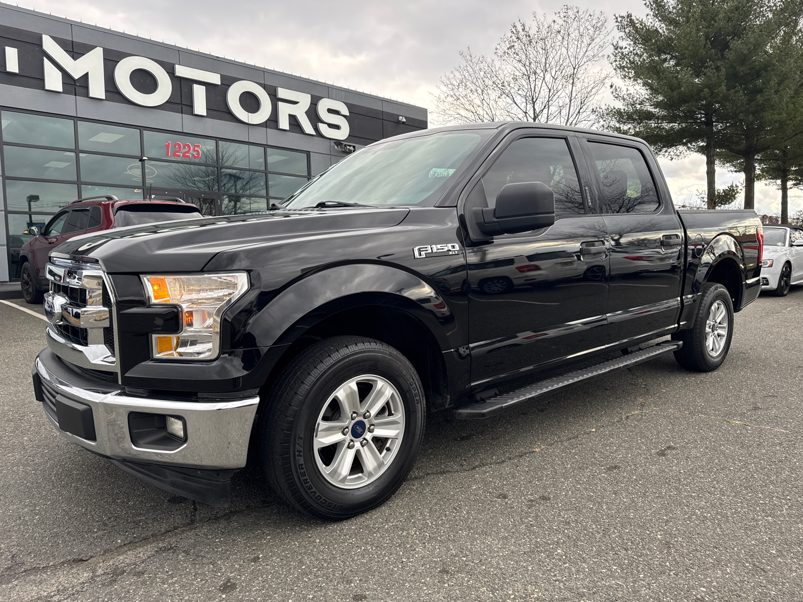 2017 Ford F150 SuperCrew Cab XLT Pickup 4D 5 1/2 ft 2