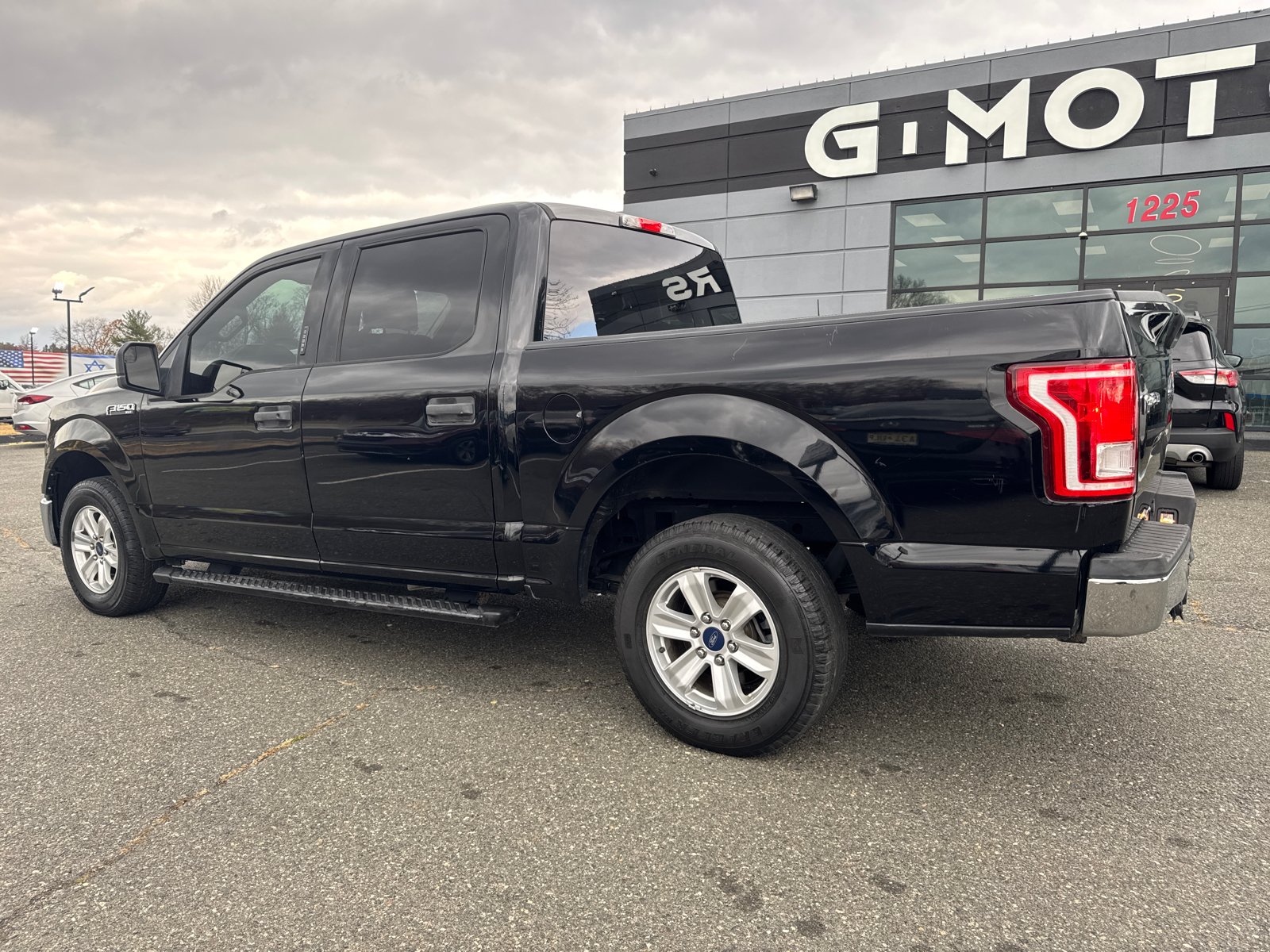 2017 Ford F150 SuperCrew Cab XLT Pickup 4D 5 1/2 ft 4