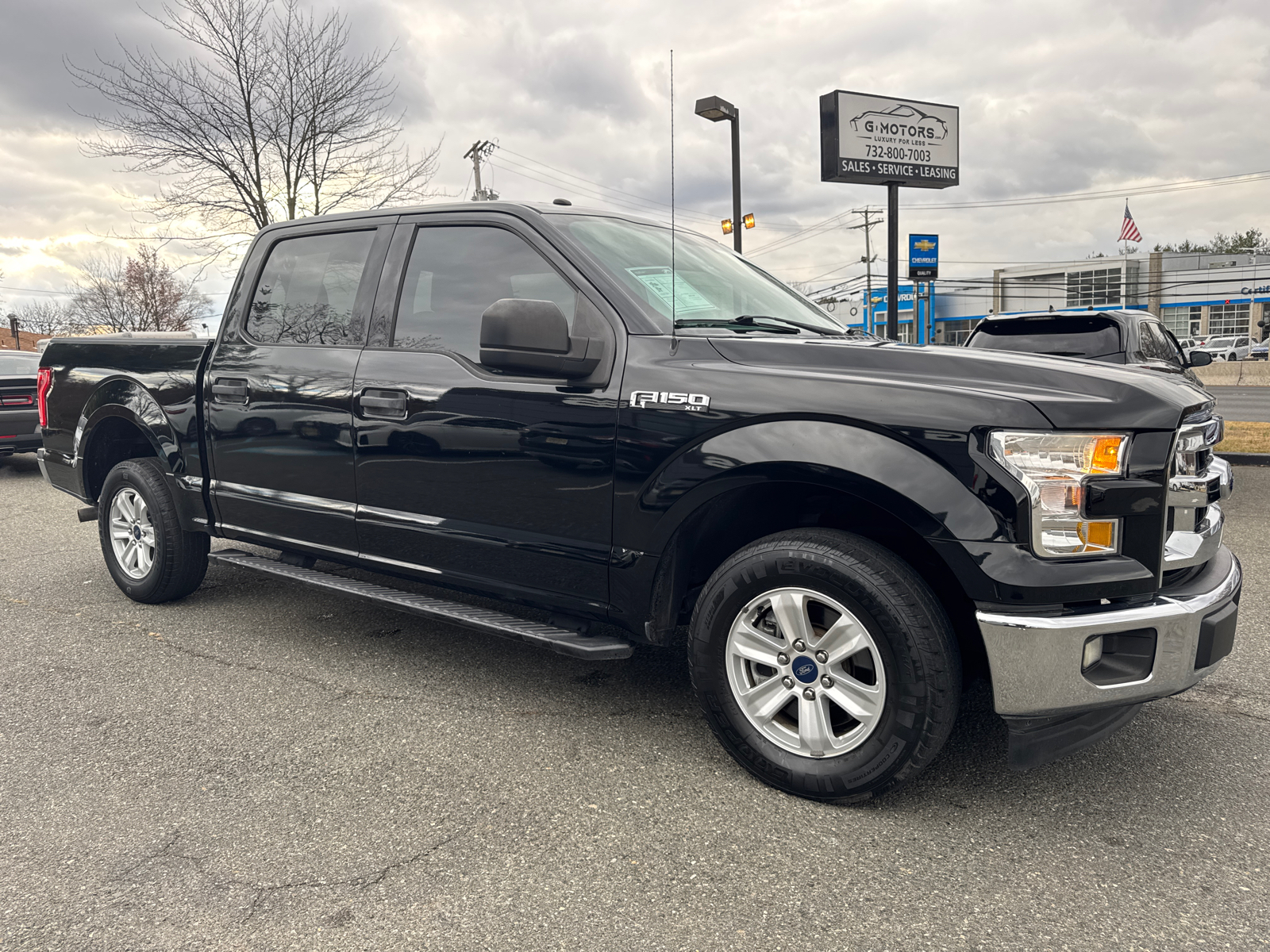 2017 Ford F150 SuperCrew Cab XLT Pickup 4D 5 1/2 ft 12