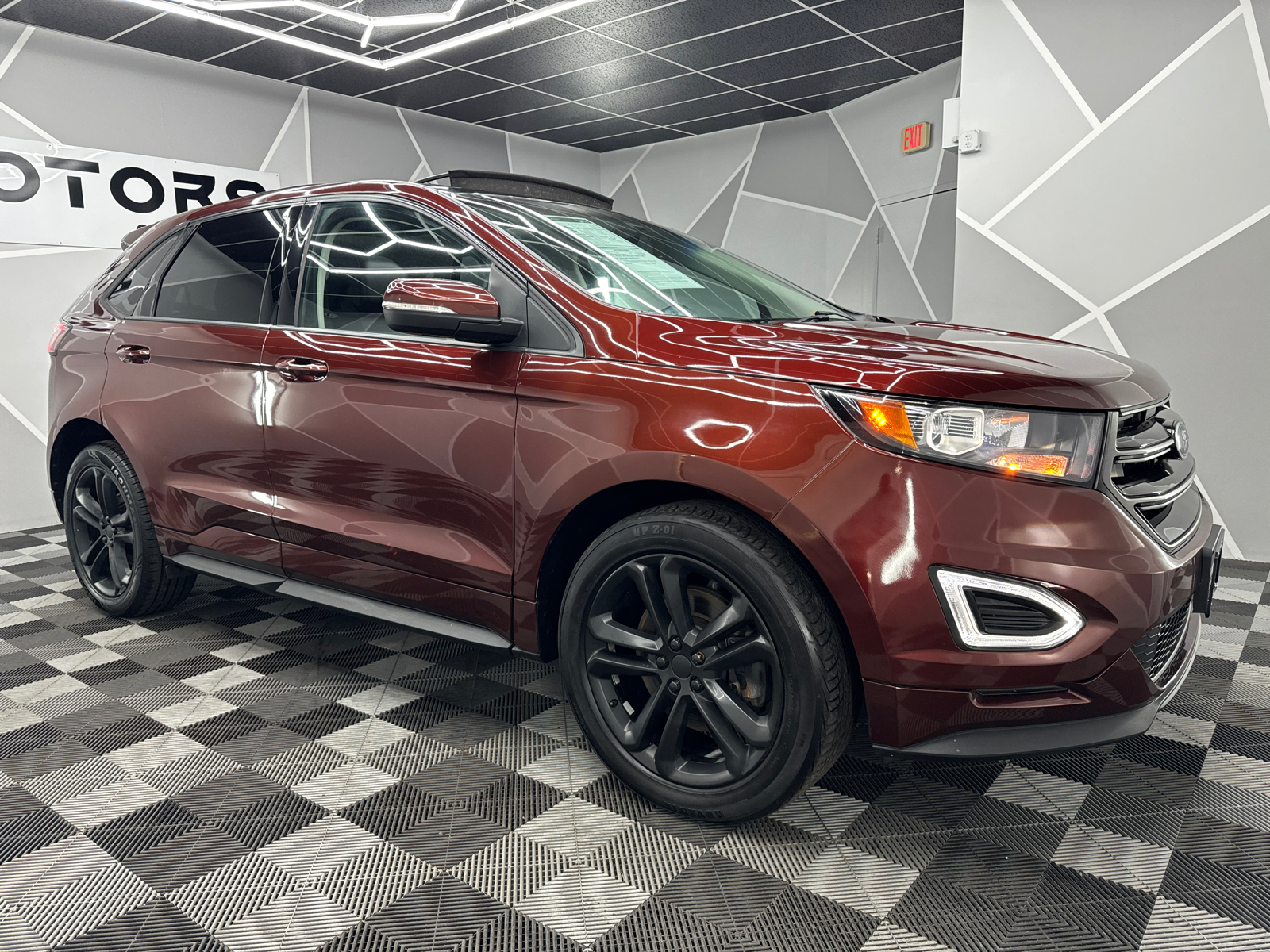 2016 Ford Edge  12