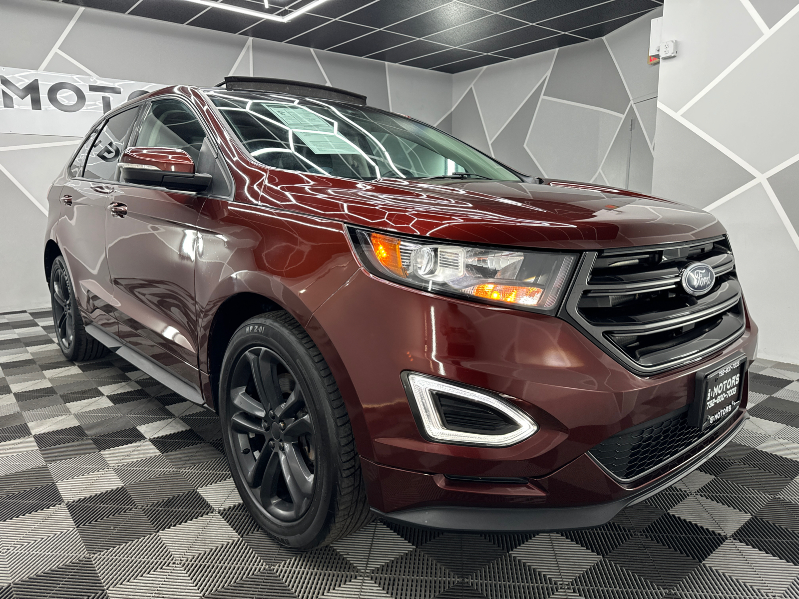 2016 Ford Edge  13