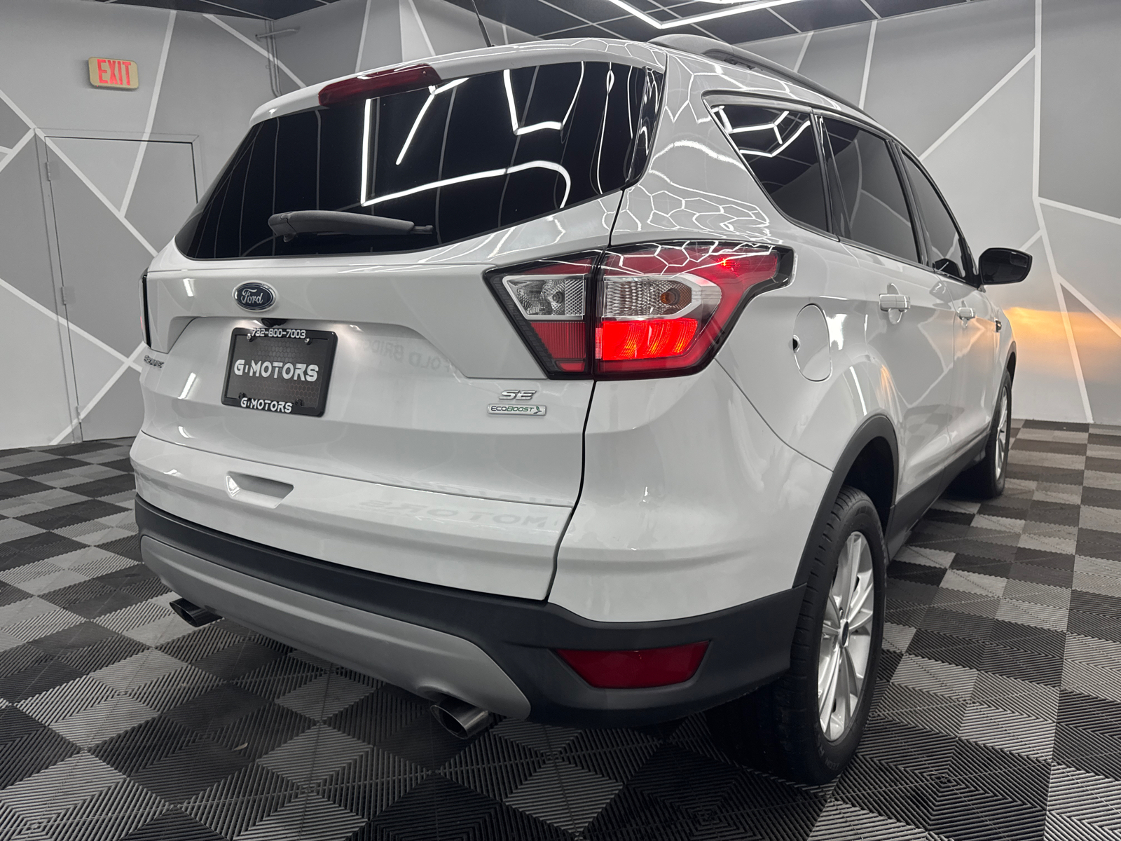 2018 Ford Escape SE Sport Utility 4D 9