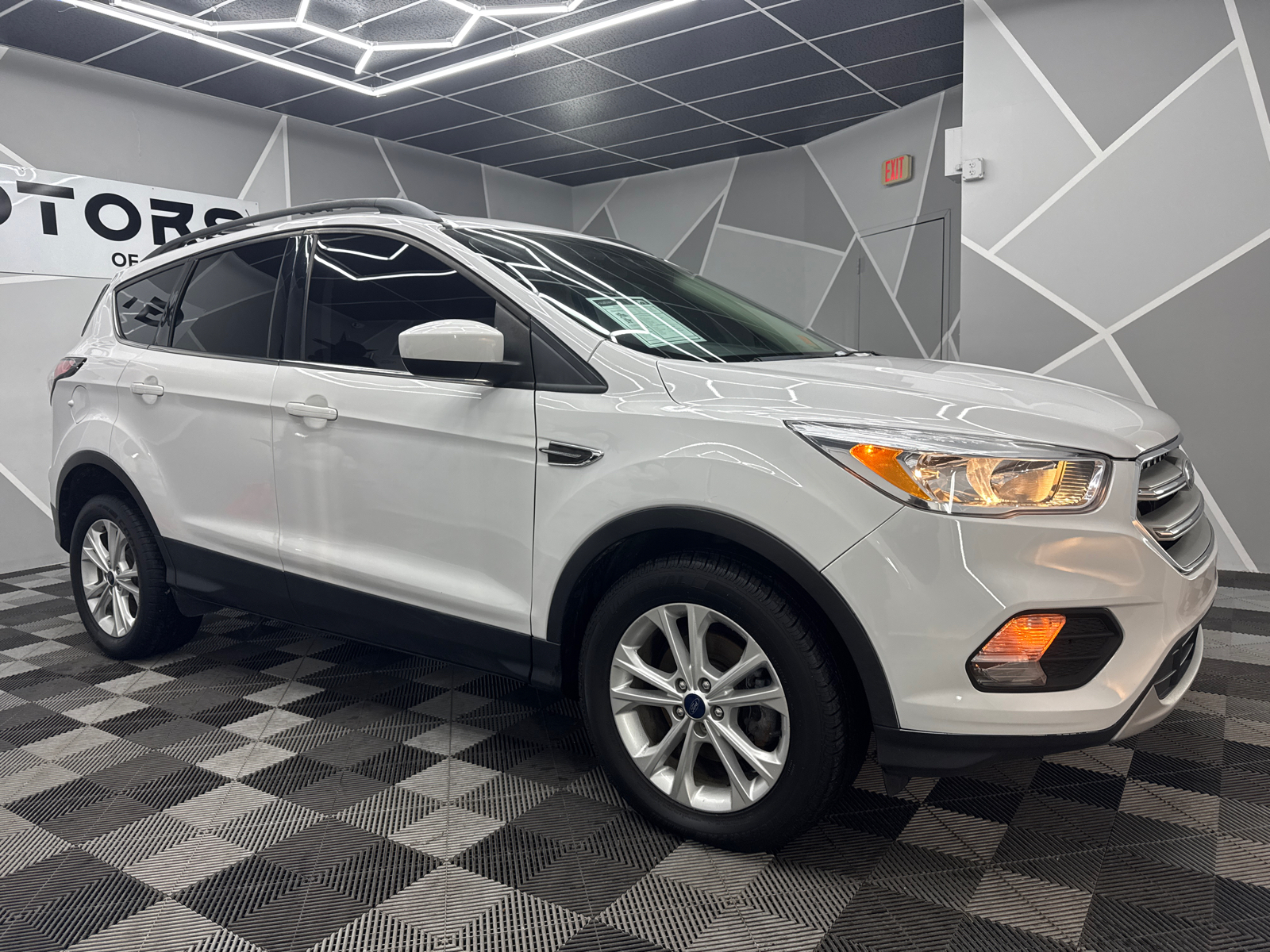 2018 Ford Escape SE Sport Utility 4D 12