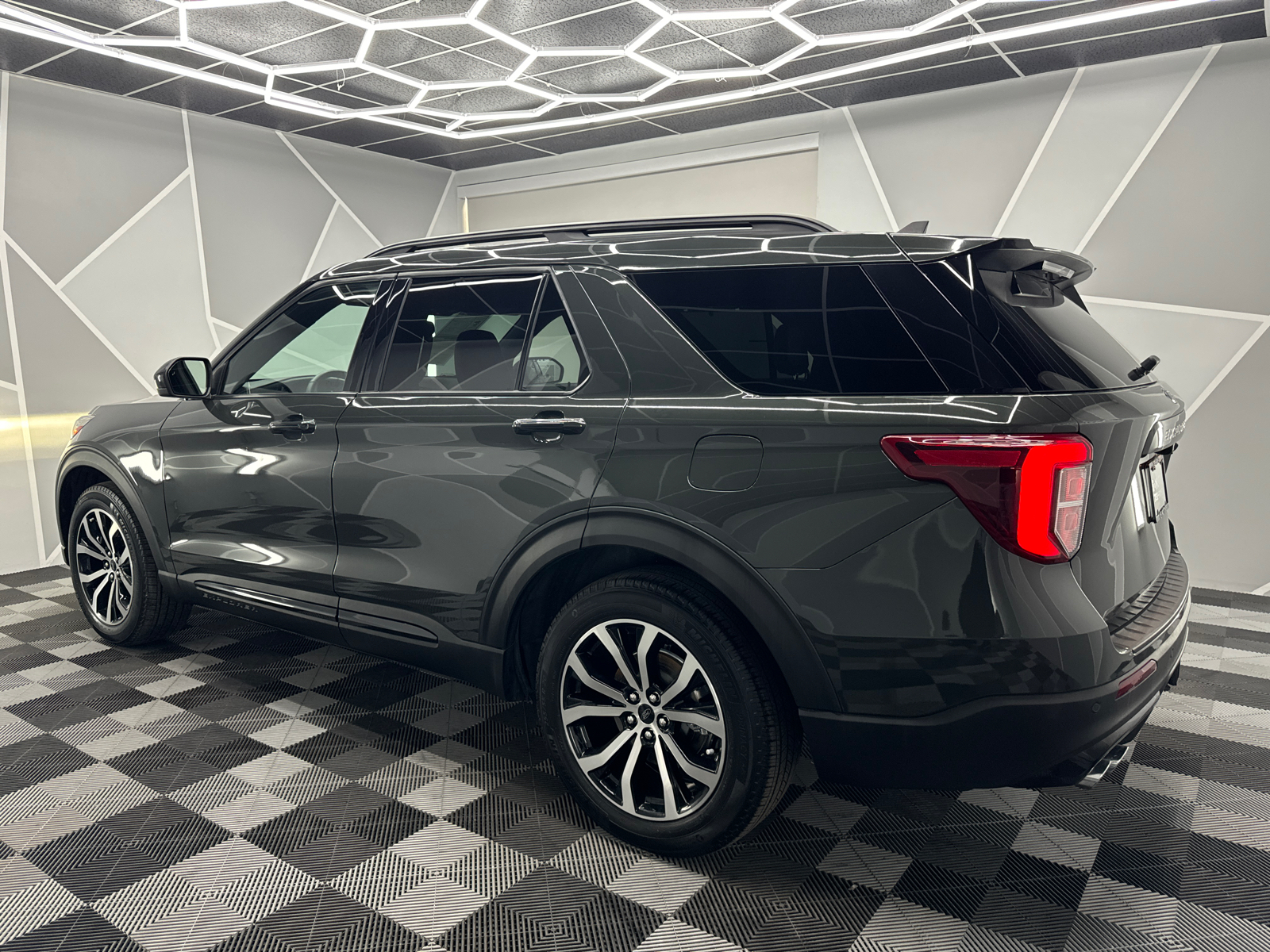 2022 Ford Explorer ST Sport Utility 4D 4