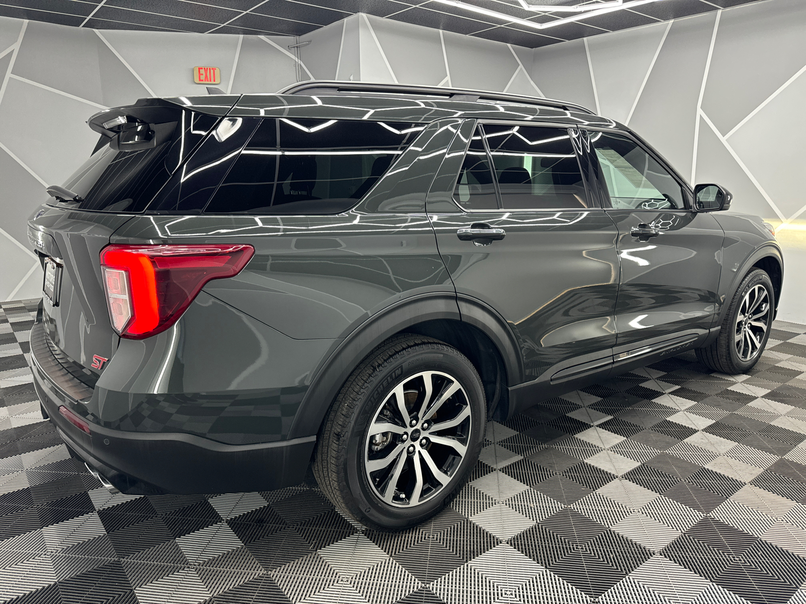 2022 Ford Explorer ST Sport Utility 4D 10